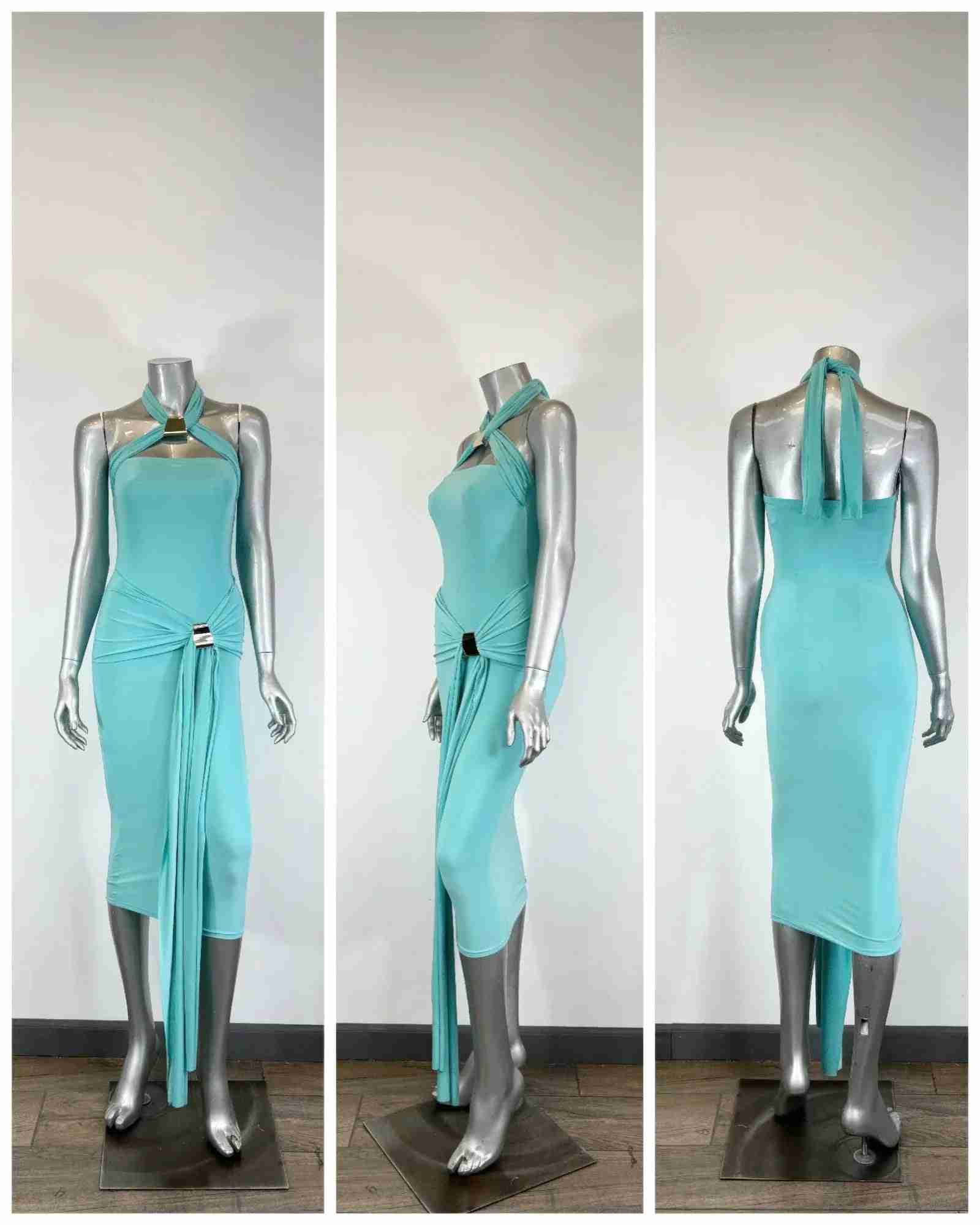 Ensemble de vues : robe midi aqua moulante col halter, dos ouvert, accents métalliques