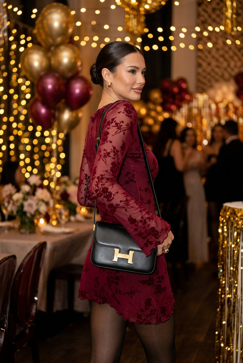 Robe moulante courte bordeaux à manches longues en maille filet pour femme – vue 3