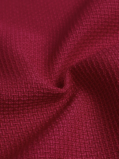 Robe moulante rouge à col V, liséré de perles et nœud – vue 11