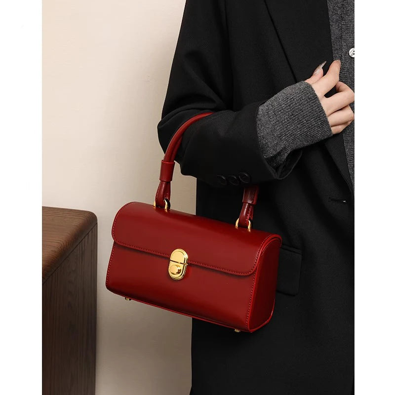 Sac rouge pour femme, mariage et cérémonie – vue 2
