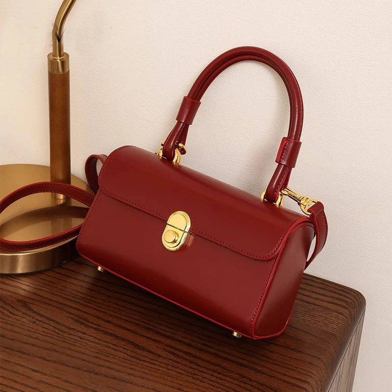 Sac rouge pour femme, mariage et cérémonie – vue 5