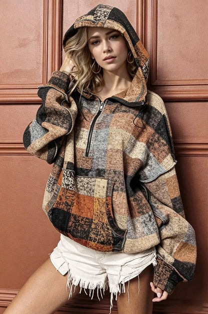 Sweat à capuche femme demi-zip en polaire à coutures apparentes – vue 1