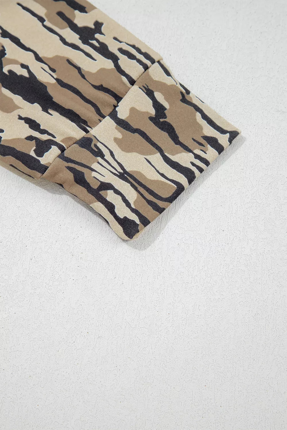 Sweat camouflage kaki à col zippé pour femme – vue 13