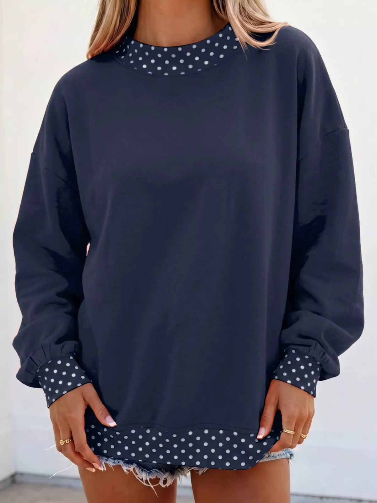 Sweat col rond à pois et bords contrastés pour femme – vue 1