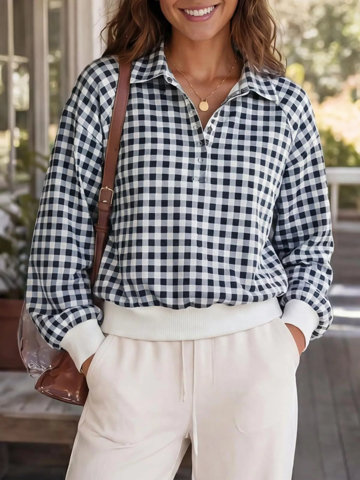 Sweat femme à col boutonné et carreaux vichy – vue 3
