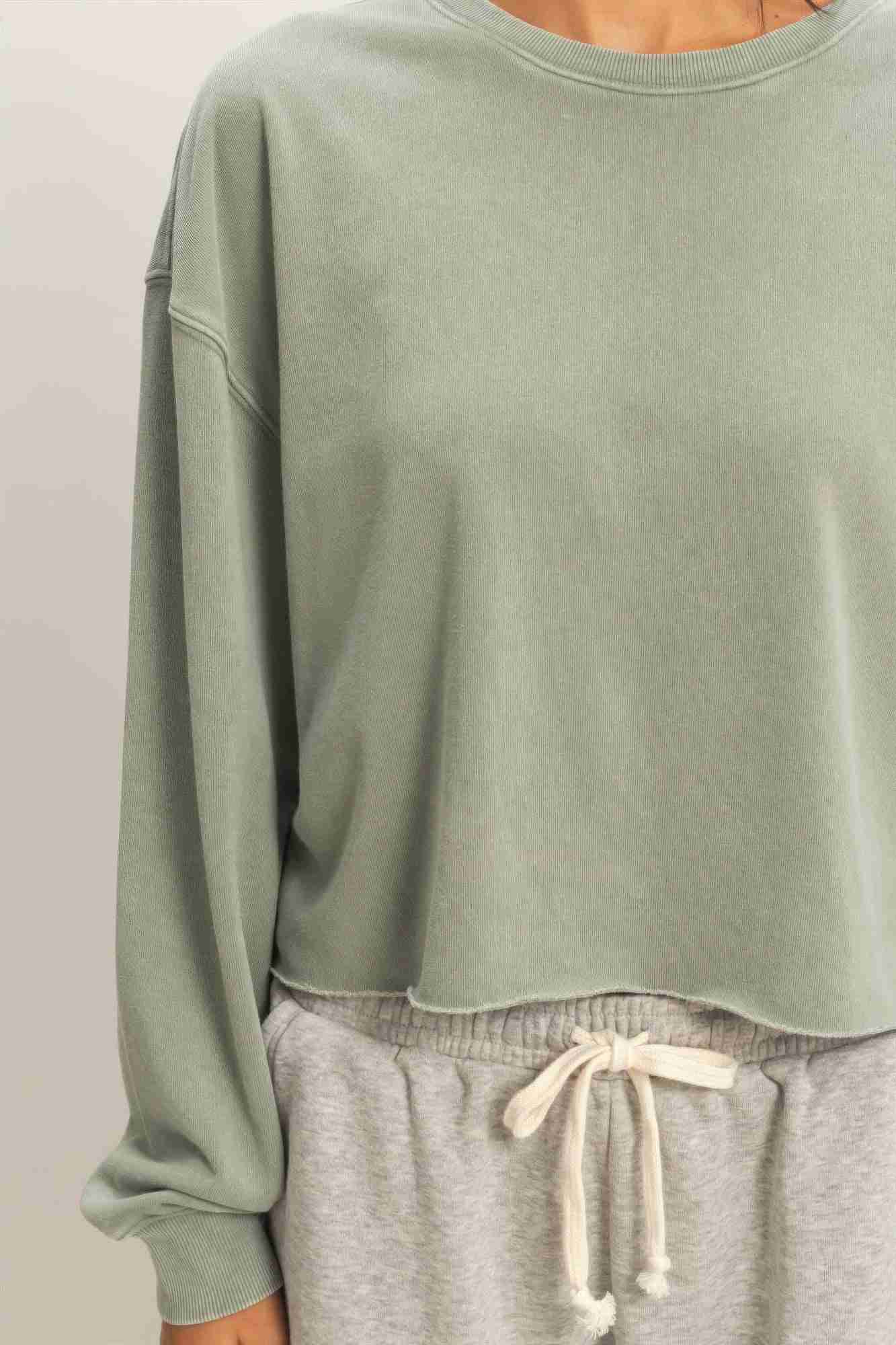 Sweatshirt Cropé Femme Mineral Wash - Coton Vintage Délavé by CCWHOLESALECLOTHING