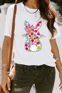 T-shirt femme blanc avec grand motif lapin de Pâques coloré et nuage imprimé