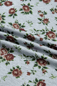 Haut femme tissu floral rouge et vert sur fond gris clair