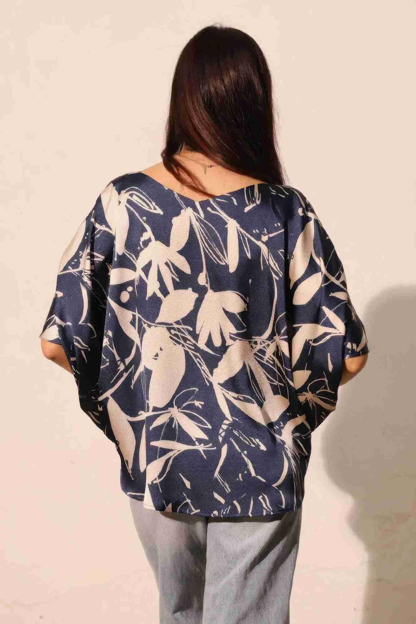 Top Satin Dolman Cordon Ajustable - Marine by TYCHE