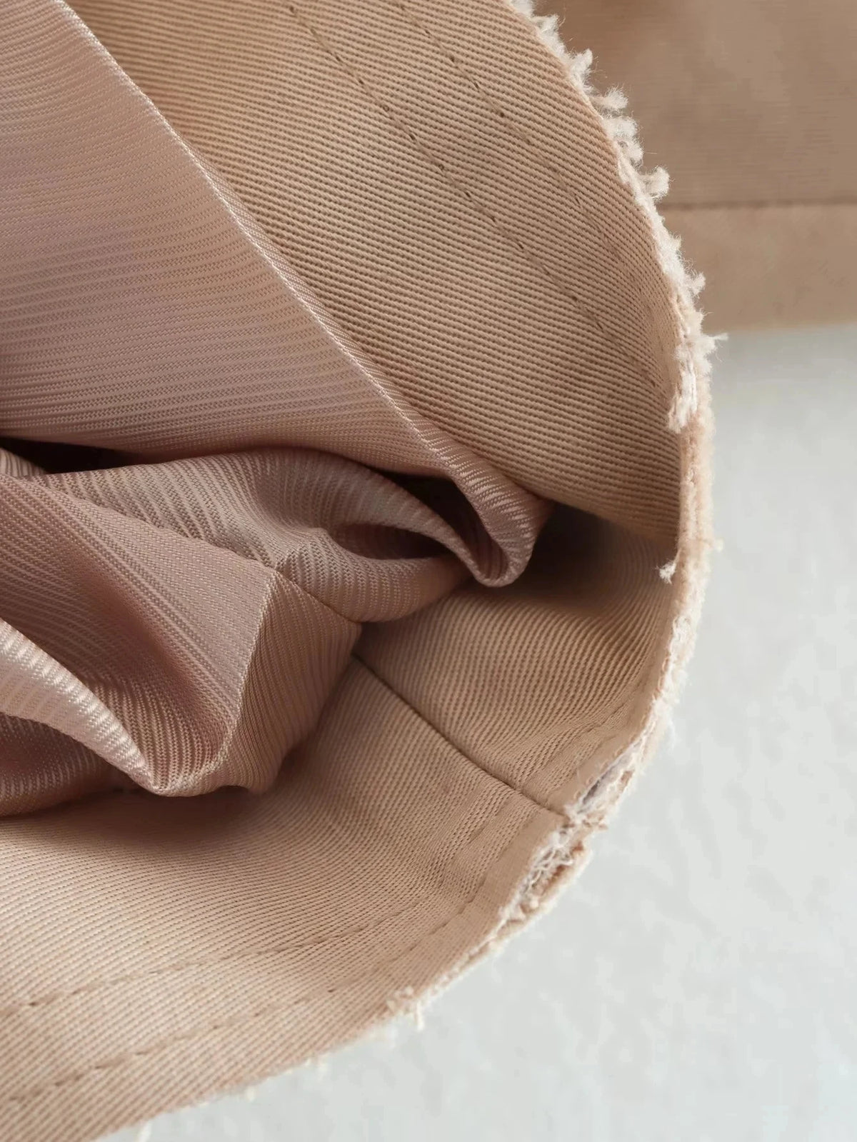 Trench court ceinturé beige à double boutonnage pour femme, style vintage – vue 12