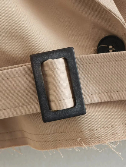 Trench court ceinturé beige à double boutonnage pour femme, style vintage – vue 9