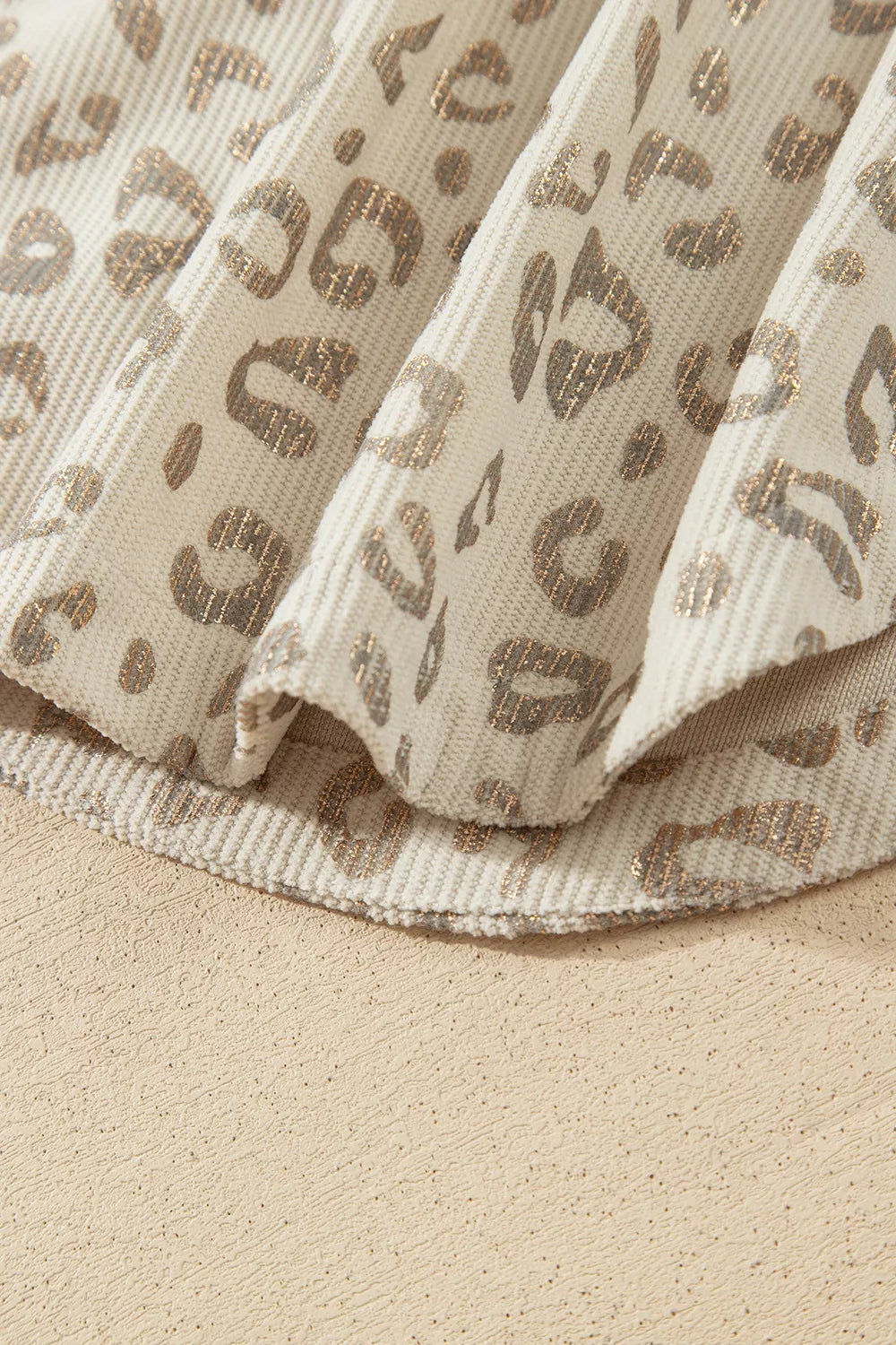Veste chemise en velours côtelé imprimé léopard kaki pour femme – vue 17