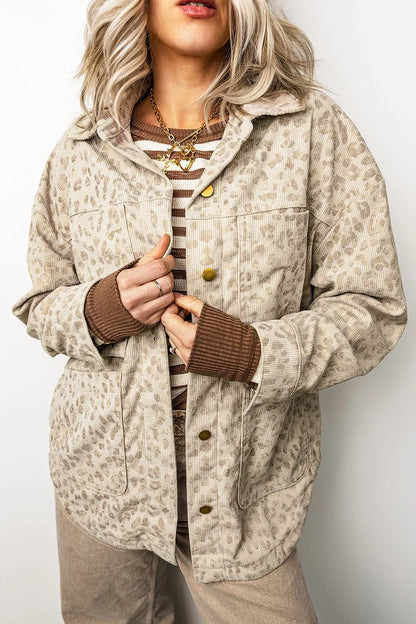 Veste chemise en velours côtelé imprimé léopard kaki pour femme – vue 7