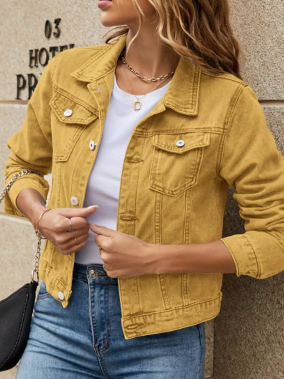 Veste en jean femme ajustée à boutons et poches – vue 11