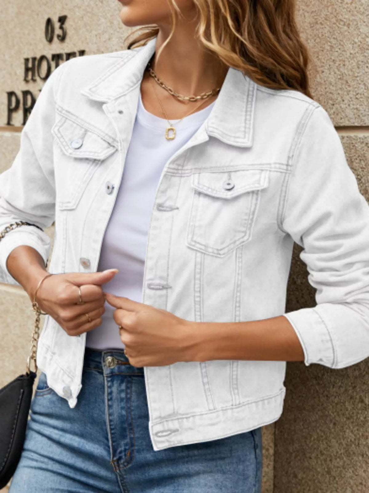 Veste en jean femme ajustée à boutons et poches – vue 7