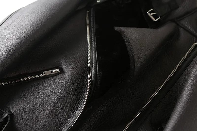 Veste motard femme en fausse fourrure d'agneau, très épaisse et zippée – vue 25
