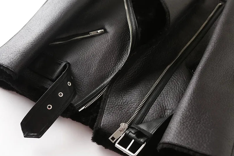 Veste motard femme en fausse fourrure d'agneau, très épaisse et zippée – vue 27