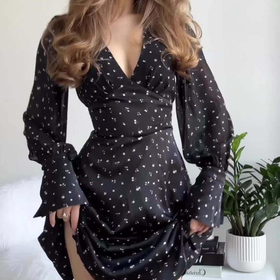 Robe à Pois à Manches Longues, Col en V-couleur noir