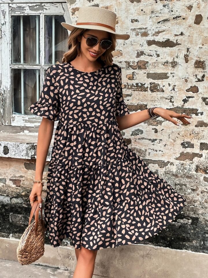 Robe populaire à col rond et manches courtes